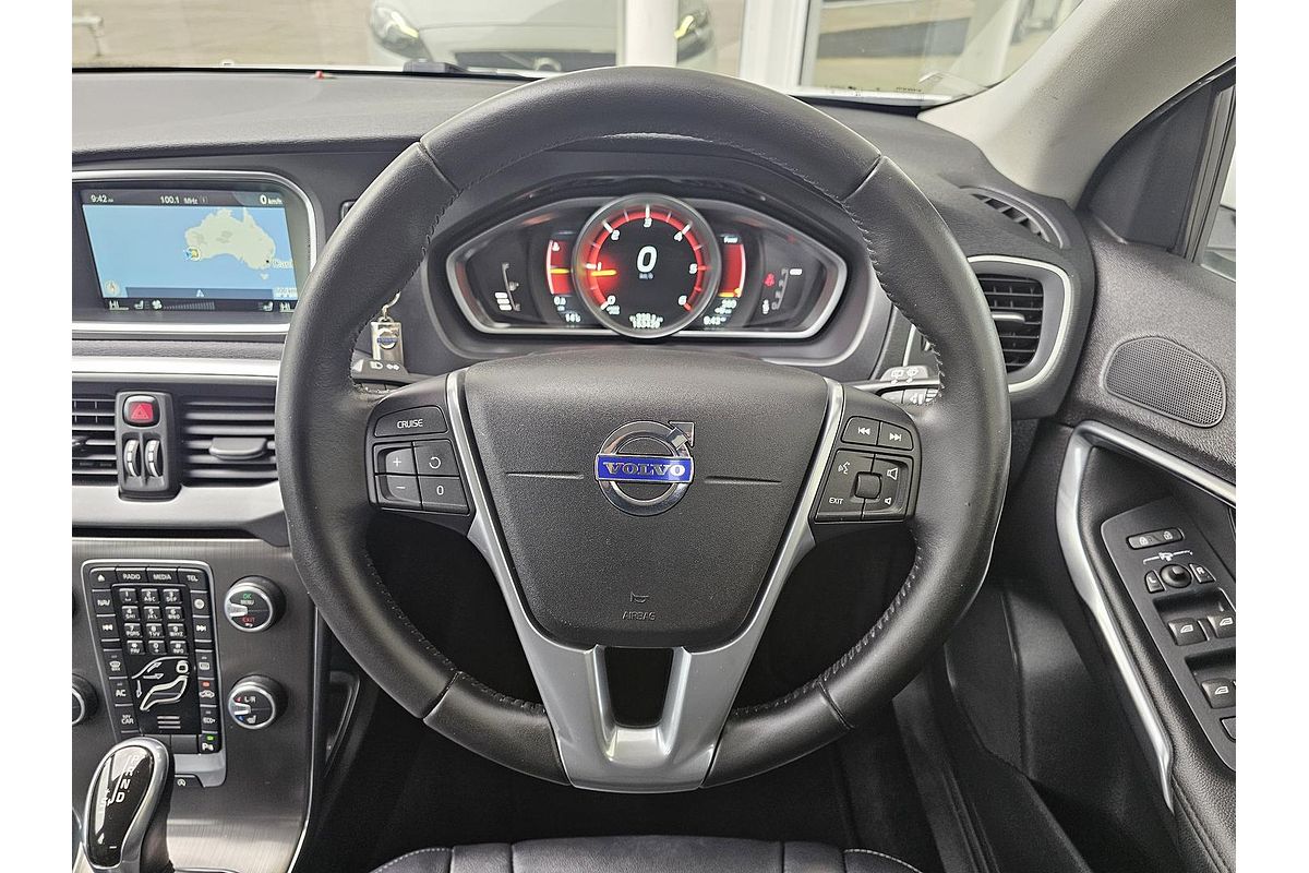 2015 Volvo V40 D4 Luxury