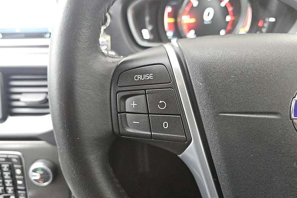 2015 Volvo V40 D4 Luxury