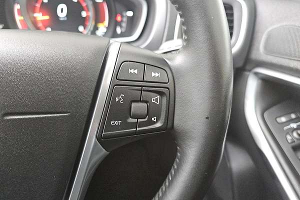 2015 Volvo V40 D4 Luxury
