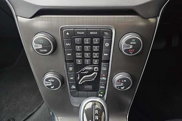 2015 Volvo V40 D4 Luxury