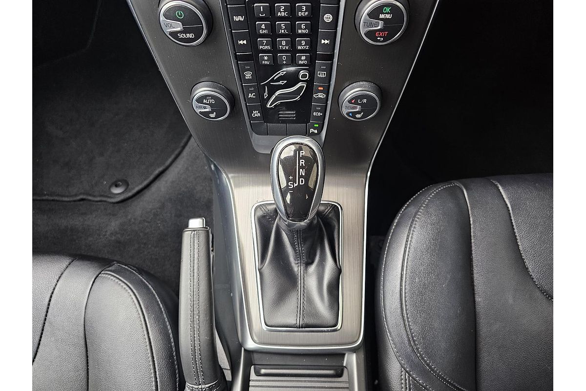 2015 Volvo V40 D4 Luxury