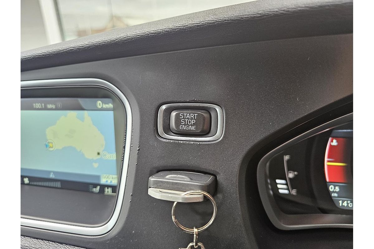 2015 Volvo V40 D4 Luxury