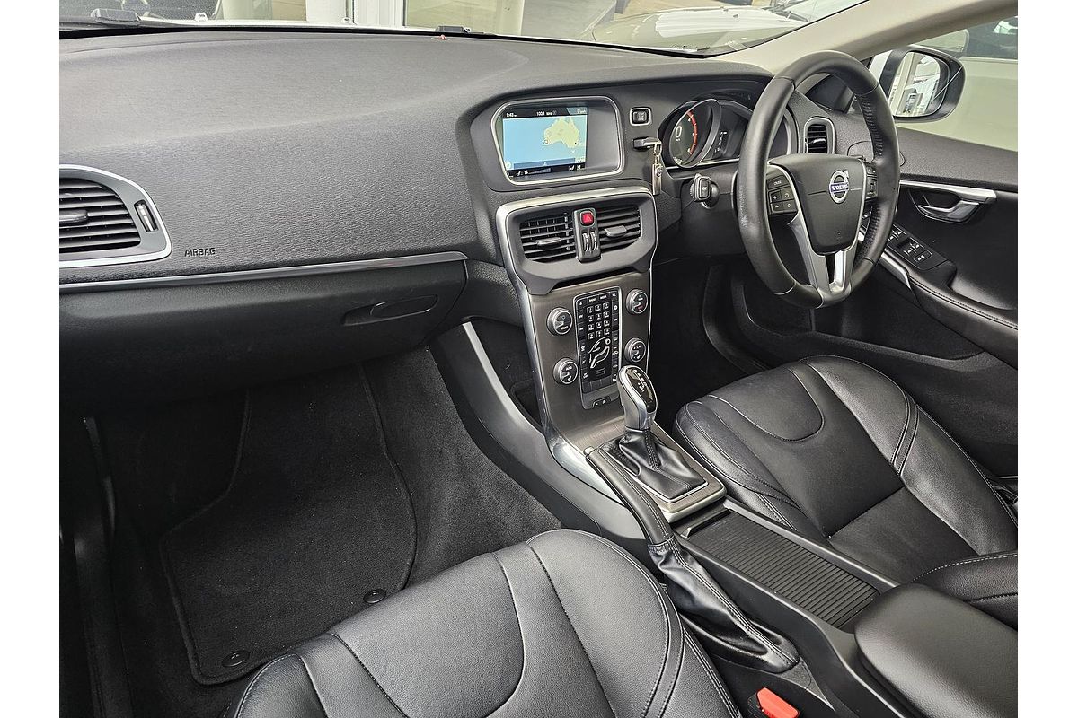 2015 Volvo V40 D4 Luxury