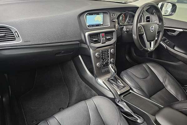 2015 Volvo V40 D4 Luxury