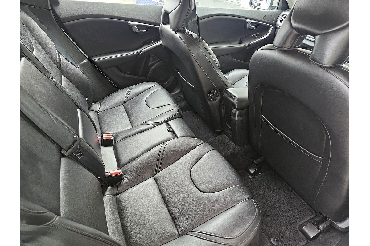 2015 Volvo V40 D4 Luxury