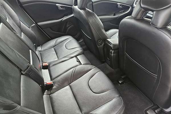 2015 Volvo V40 D4 Luxury