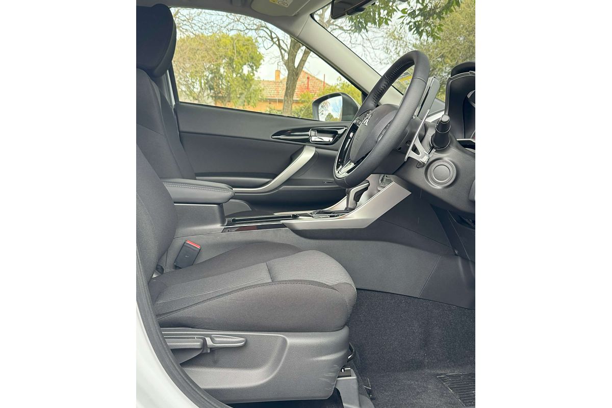 2024 Mitsubishi Eclipse Cross LS YB