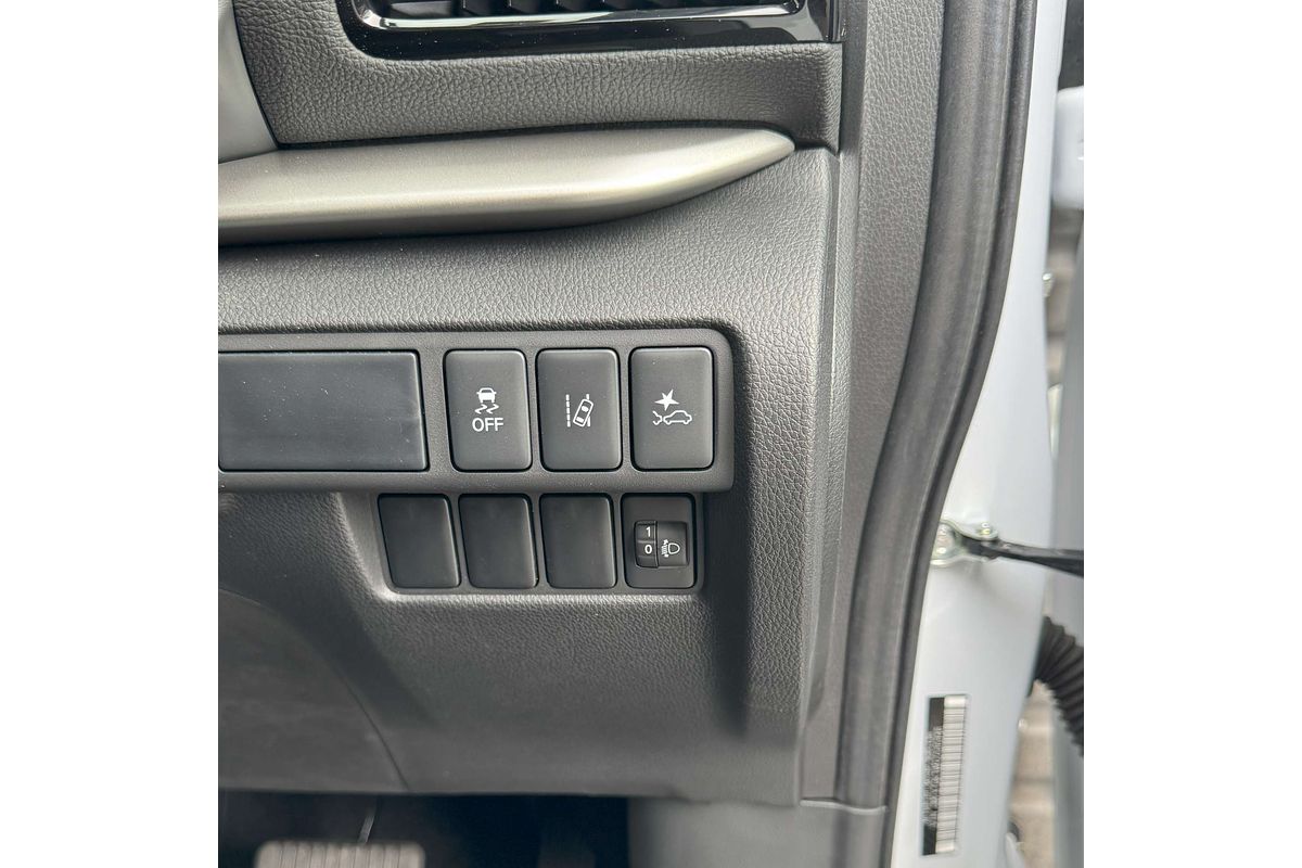 2024 Mitsubishi Eclipse Cross LS YB