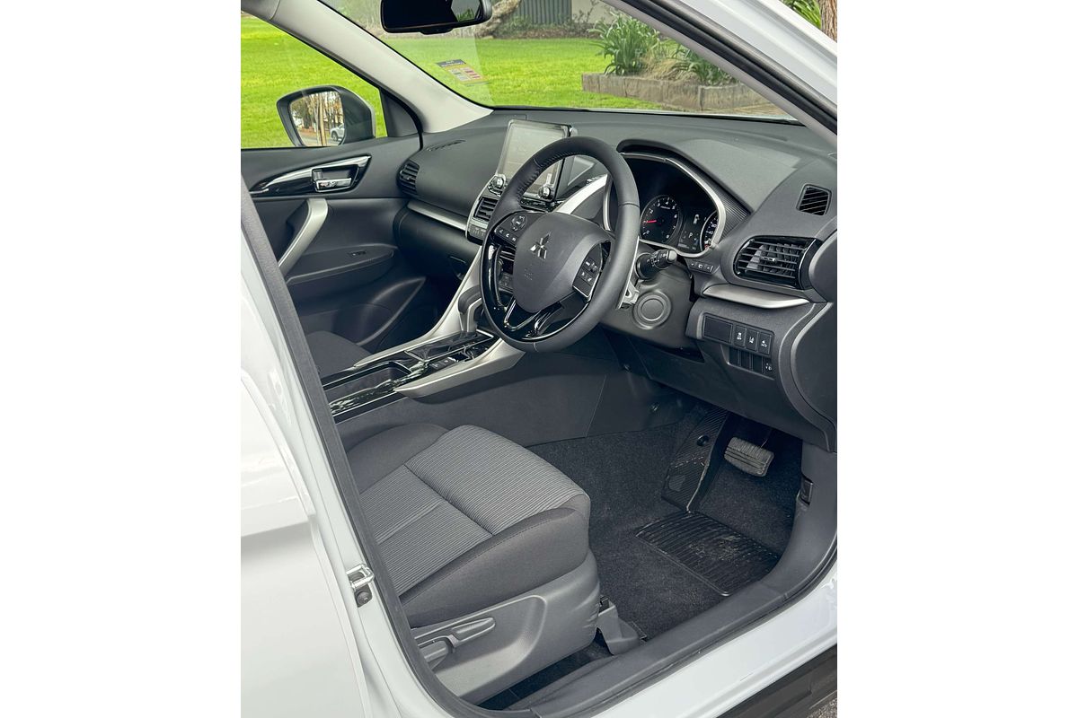 2024 Mitsubishi Eclipse Cross LS YB