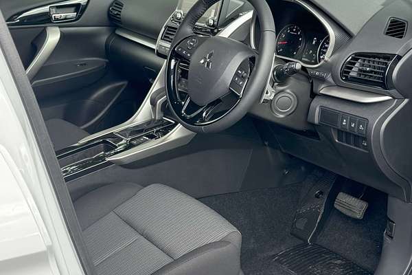 2024 Mitsubishi Eclipse Cross LS YB