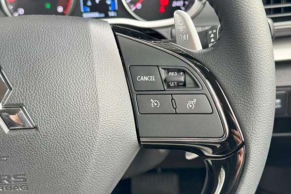 2024 Mitsubishi Eclipse Cross LS YB