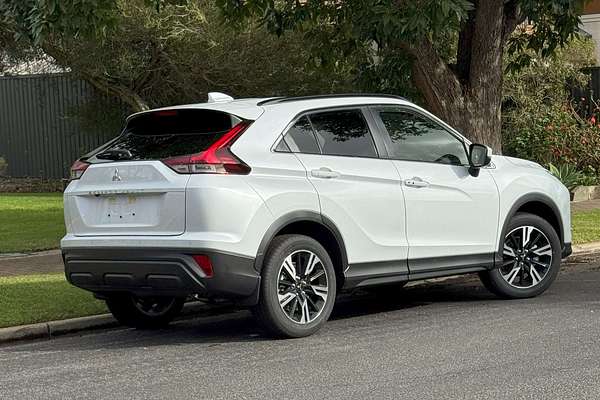 2024 Mitsubishi Eclipse Cross LS YB