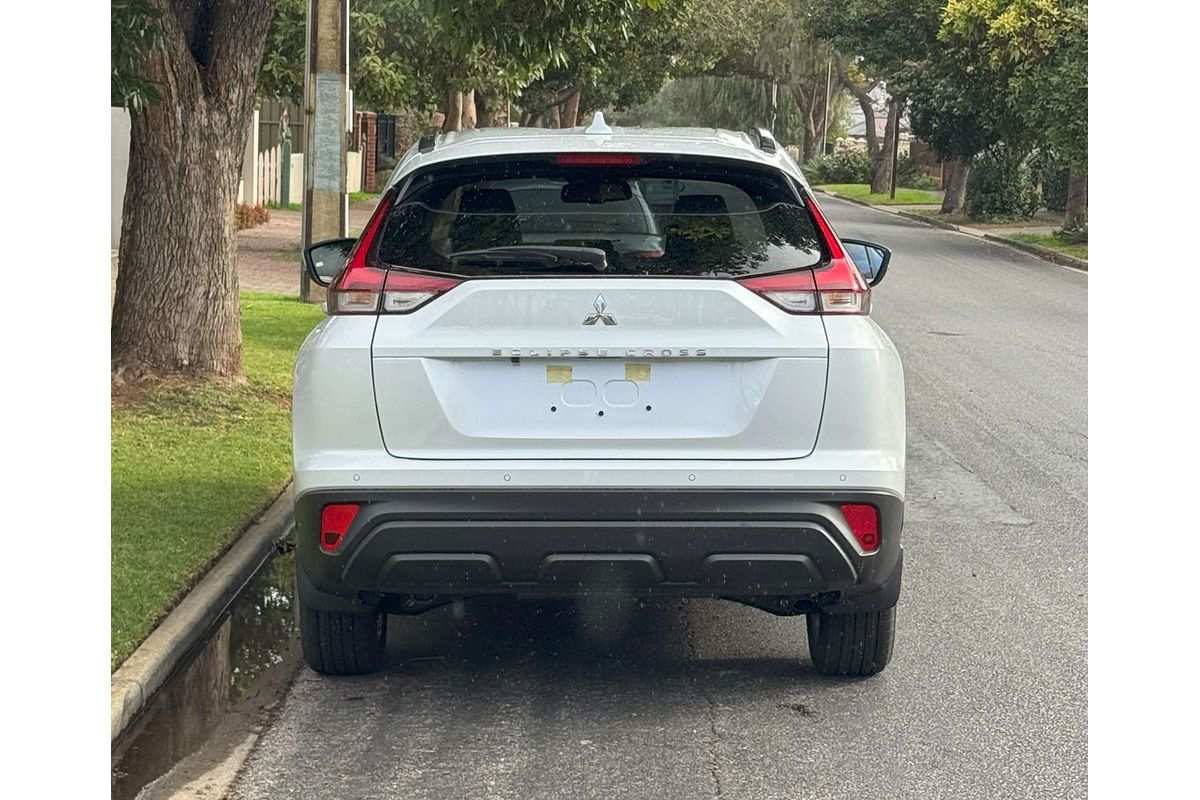 2024 Mitsubishi Eclipse Cross LS YB