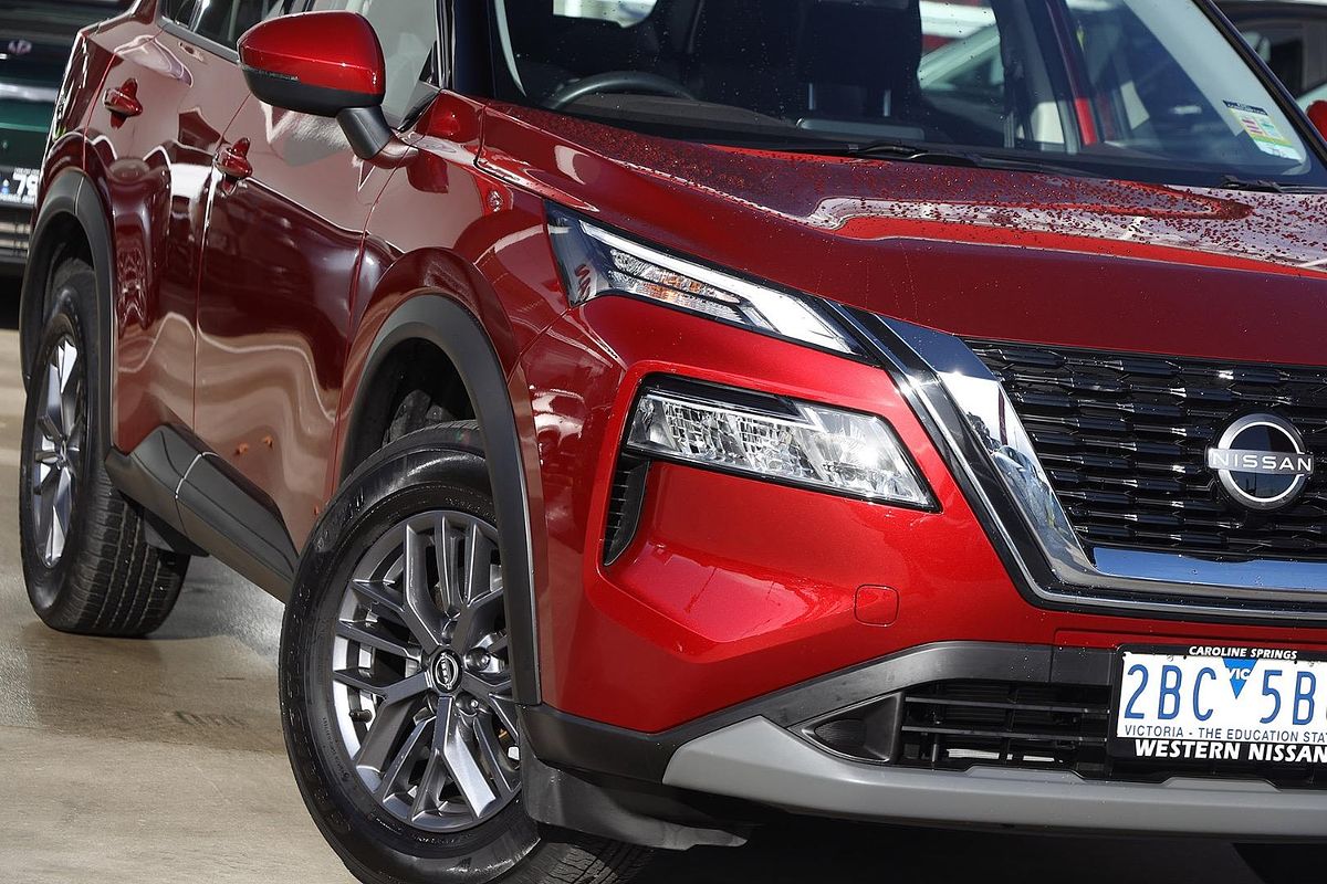 2025 Nissan X-TRAIL ST T33