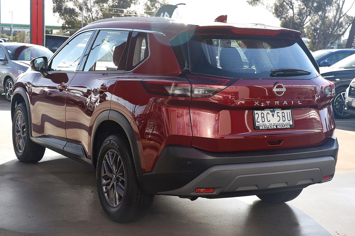 2025 Nissan X-TRAIL ST T33