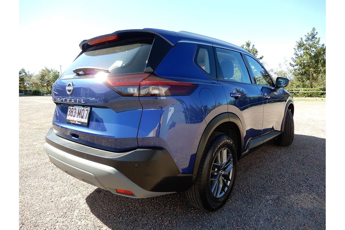2025 Nissan X-TRAIL ST T33