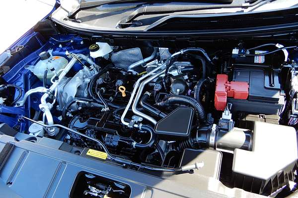 2025 Nissan X-TRAIL ST T33