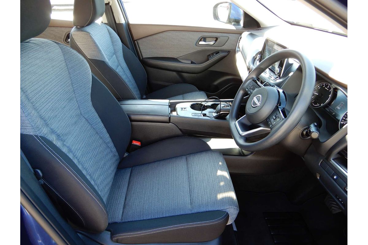 2025 Nissan X-TRAIL ST T33