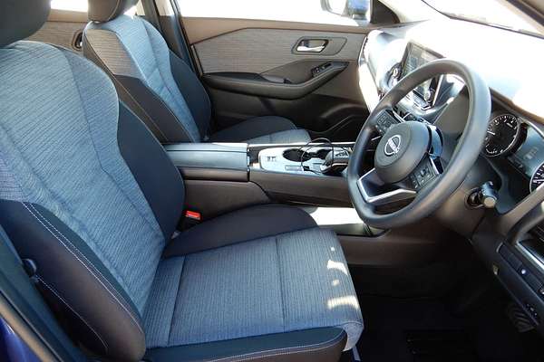 2025 Nissan X-TRAIL ST T33