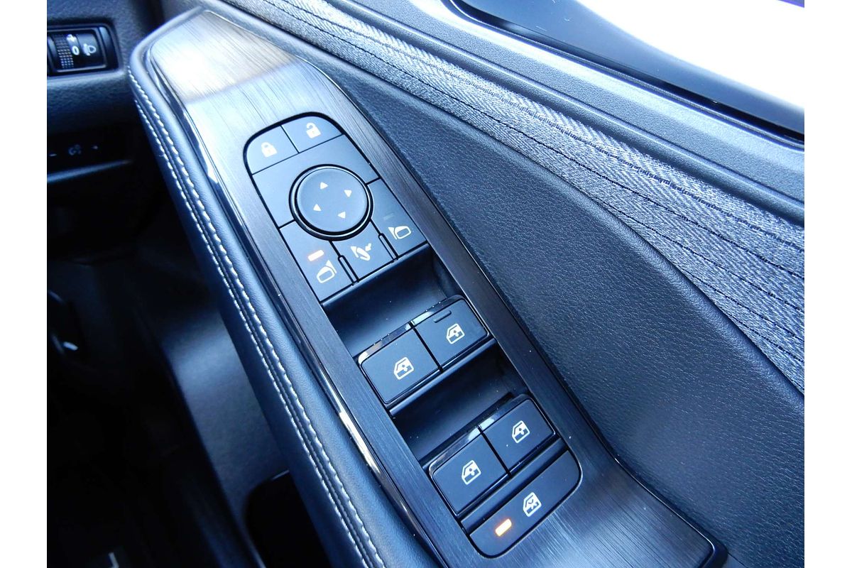 2025 Nissan X-TRAIL ST T33