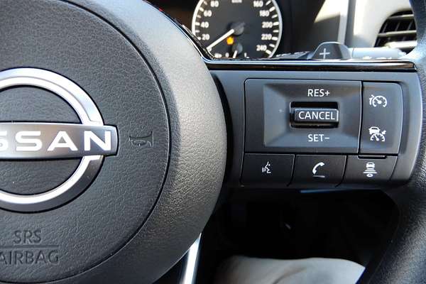 2025 Nissan X-TRAIL ST T33