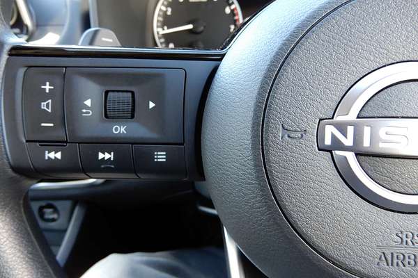 2025 Nissan X-TRAIL ST T33