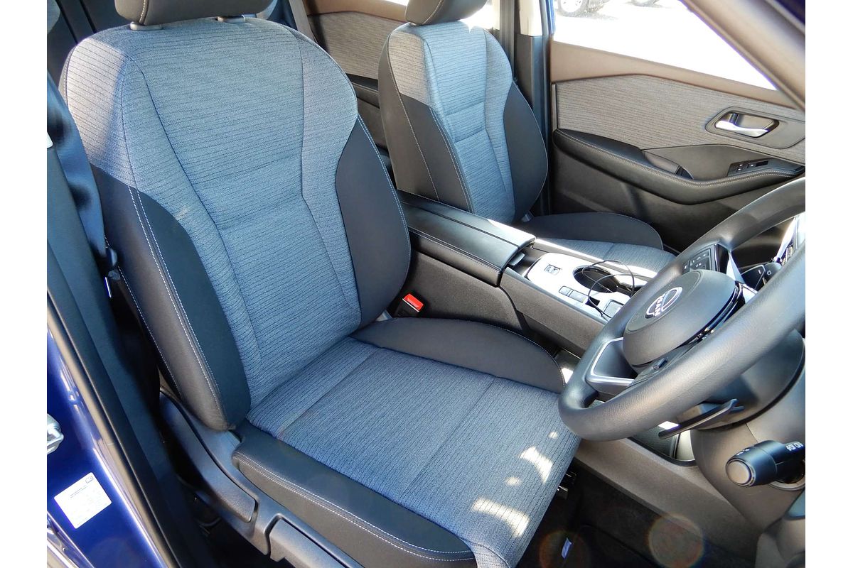 2025 Nissan X-TRAIL ST T33
