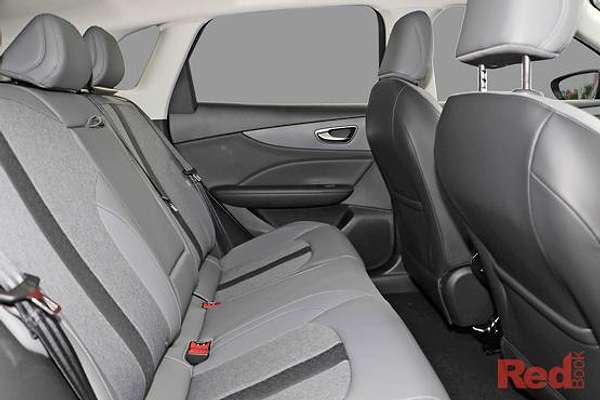2025 MG MGS5 EV Essence 62 ZS3EM