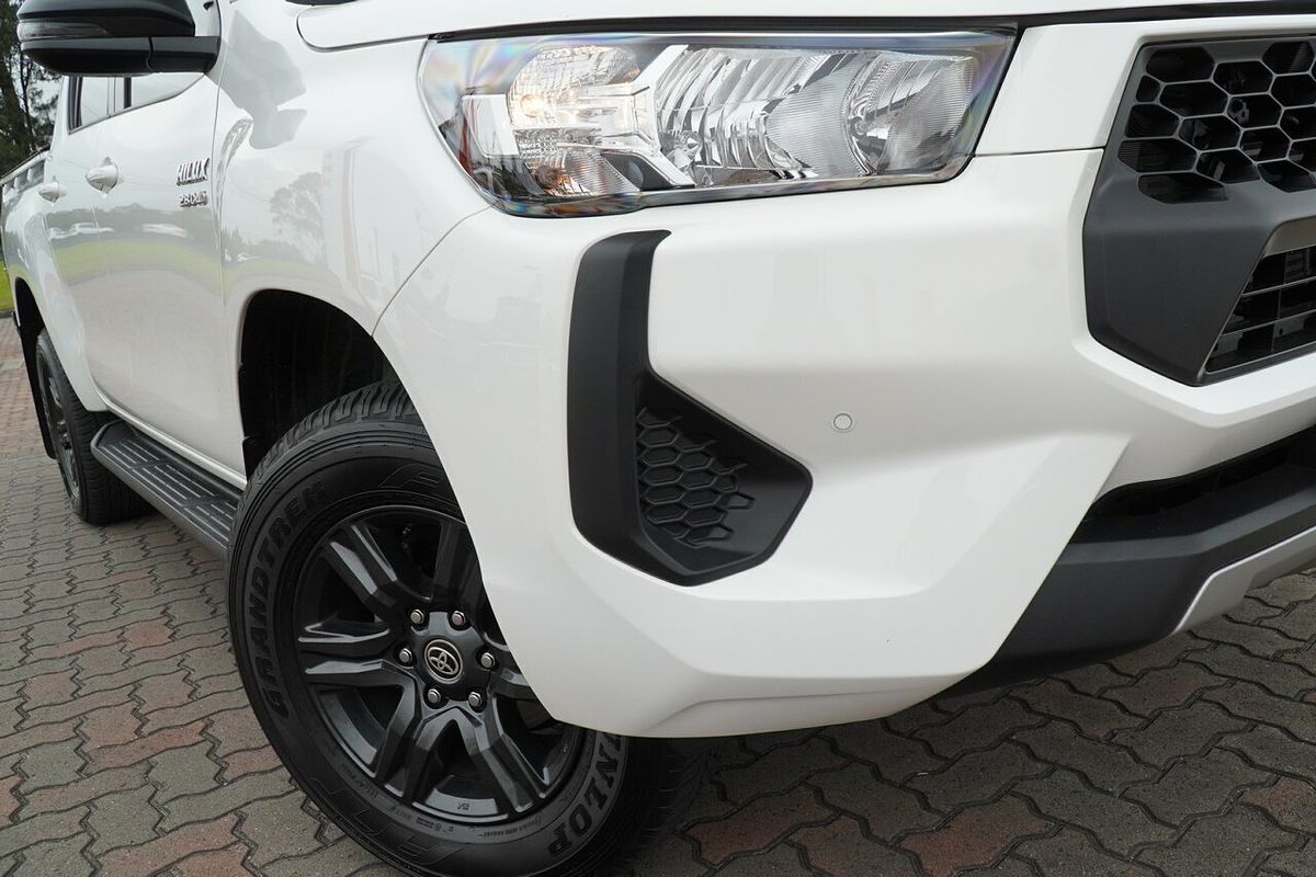 2024 Toyota Hilux SR 48V GUN126R 4X4