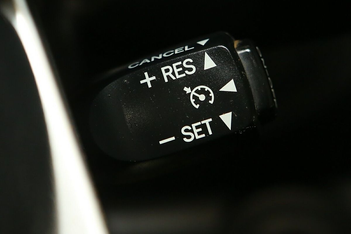 2018 Toyota Hilux SR GUN126R 4X4