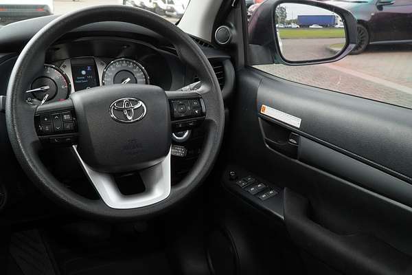 2024 Toyota Hilux SR 48V GUN126R 4X4