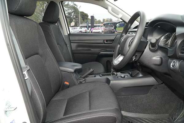 2024 Toyota Hilux SR 48V GUN126R 4X4