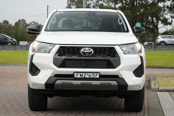 2024 Toyota Hilux SR 48V GUN126R 4X4