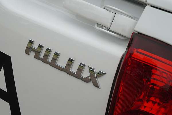 2024 Toyota Hilux SR 48V GUN126R 4X4