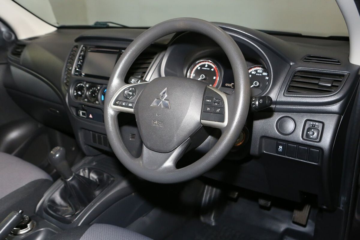 2021 Mitsubishi Triton GLX MR 4X4