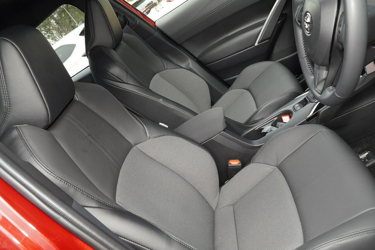 2024 Toyota Corolla Cross GXL MXGH15R
