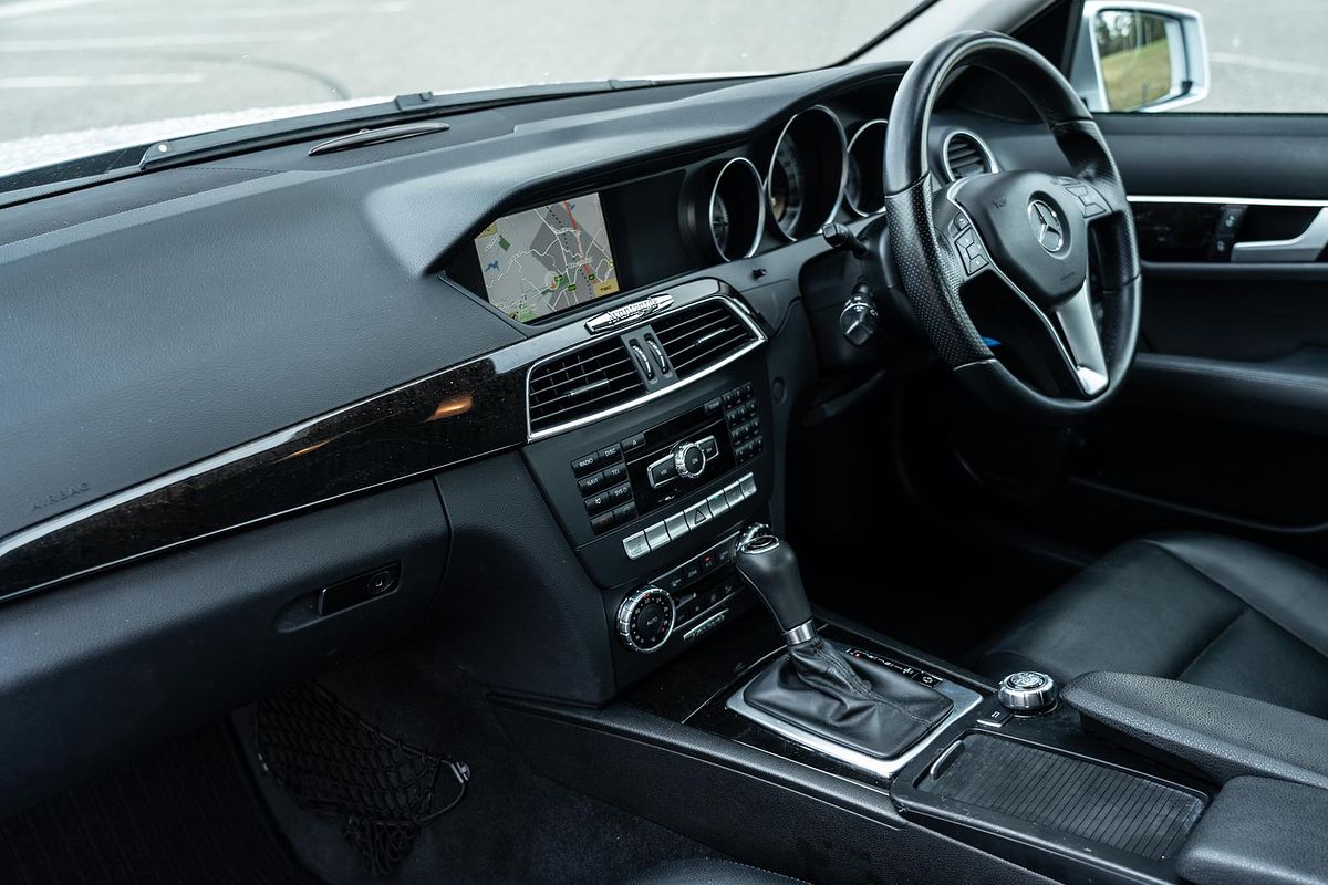 2012 Mercedes-Benz C-Class C250 BlueEFFICIENCY Avantgarde W204