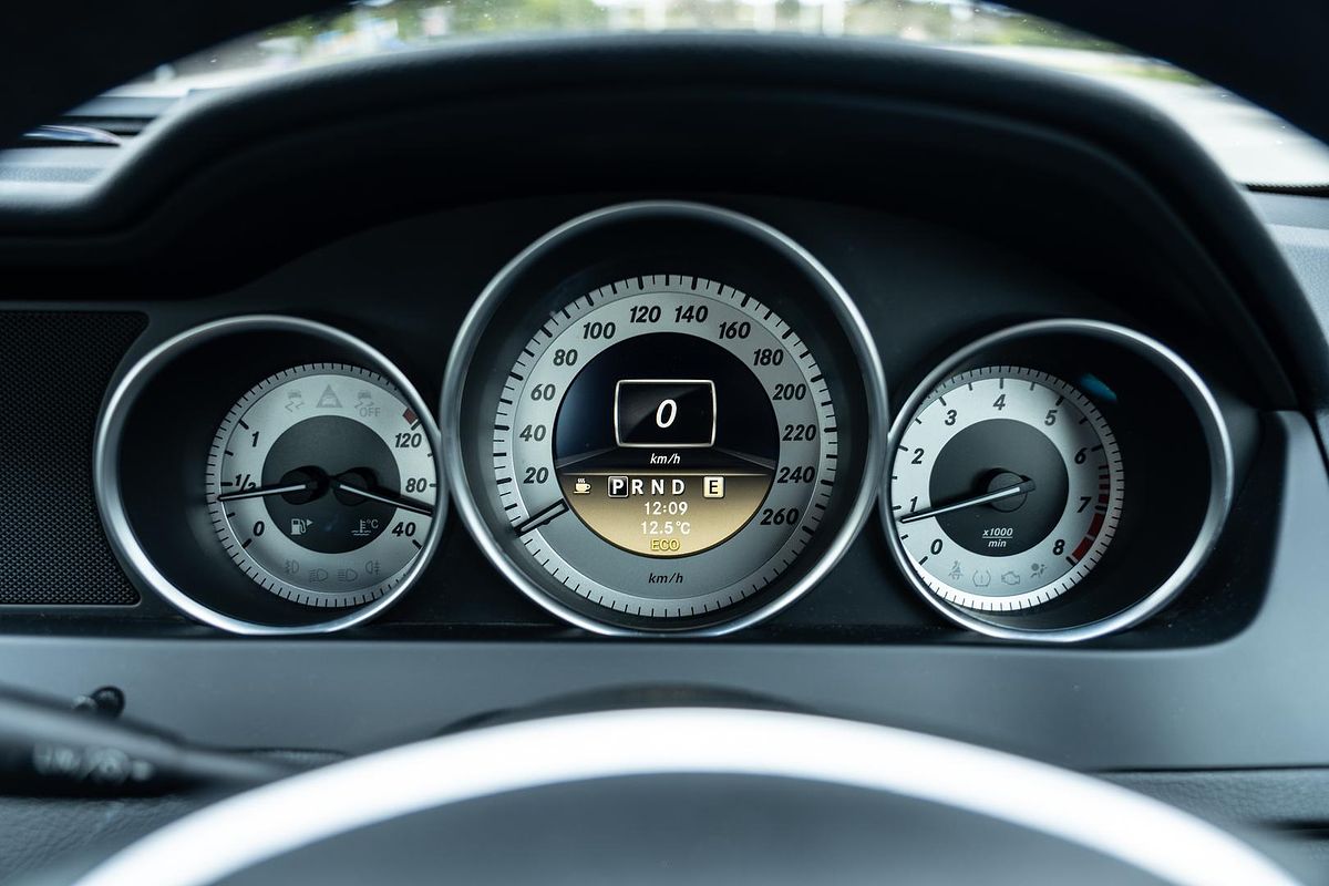2012 Mercedes-Benz C-Class C250 BlueEFFICIENCY Avantgarde W204