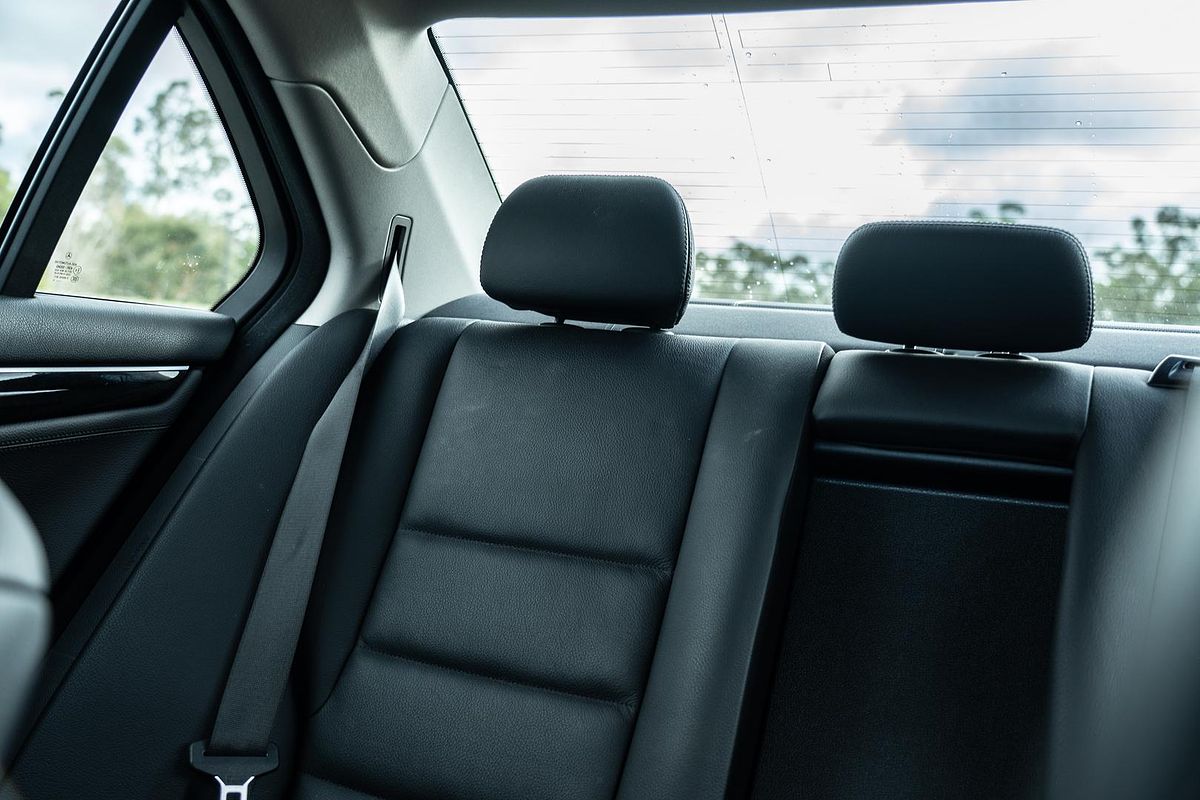 2012 Mercedes-Benz C-Class C250 BlueEFFICIENCY Avantgarde W204
