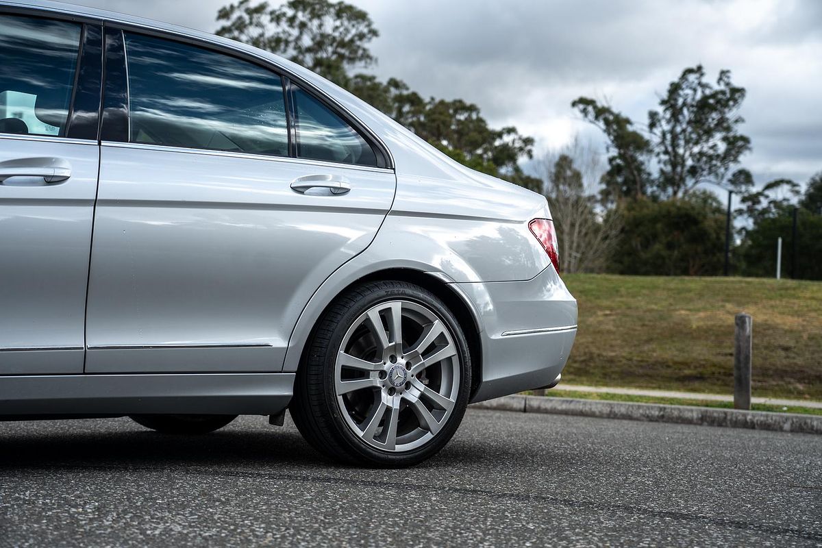 2012 Mercedes-Benz C-Class C250 BlueEFFICIENCY Avantgarde W204