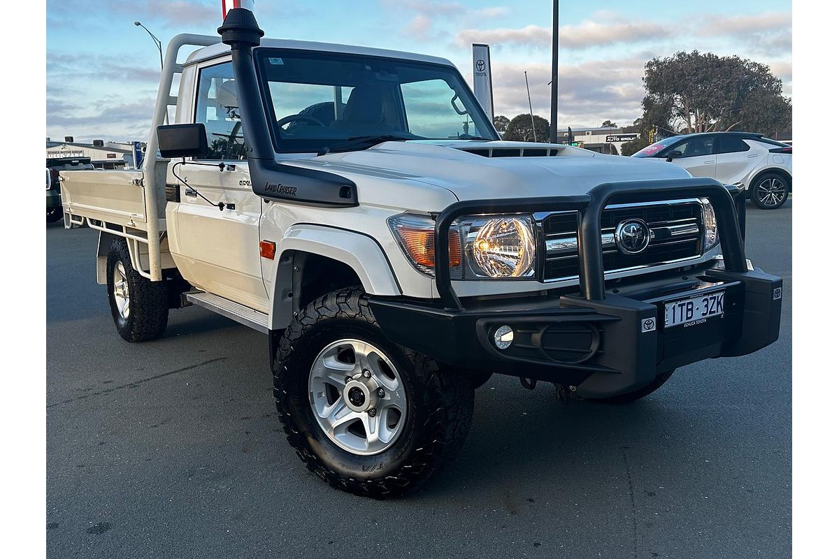 2022 Toyota LC Military LC Military GXL 4.5L T Diesel Manual Single C/Chassis VDJ79R 4X4