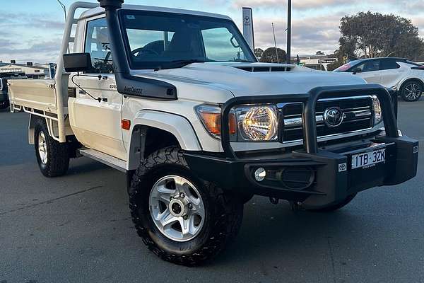 2022 Toyota LC Military LC Military GXL 4.5L T Diesel Manual Single C/Chassis VDJ79R 4X4