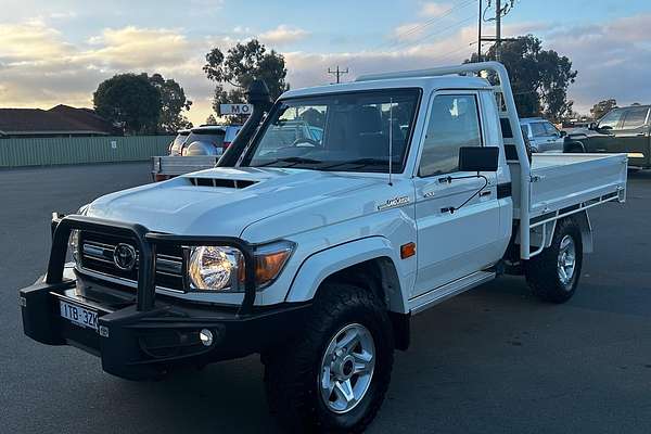 2022 Toyota LC Military LC Military GXL 4.5L T Diesel Manual Single C/Chassis VDJ79R 4X4