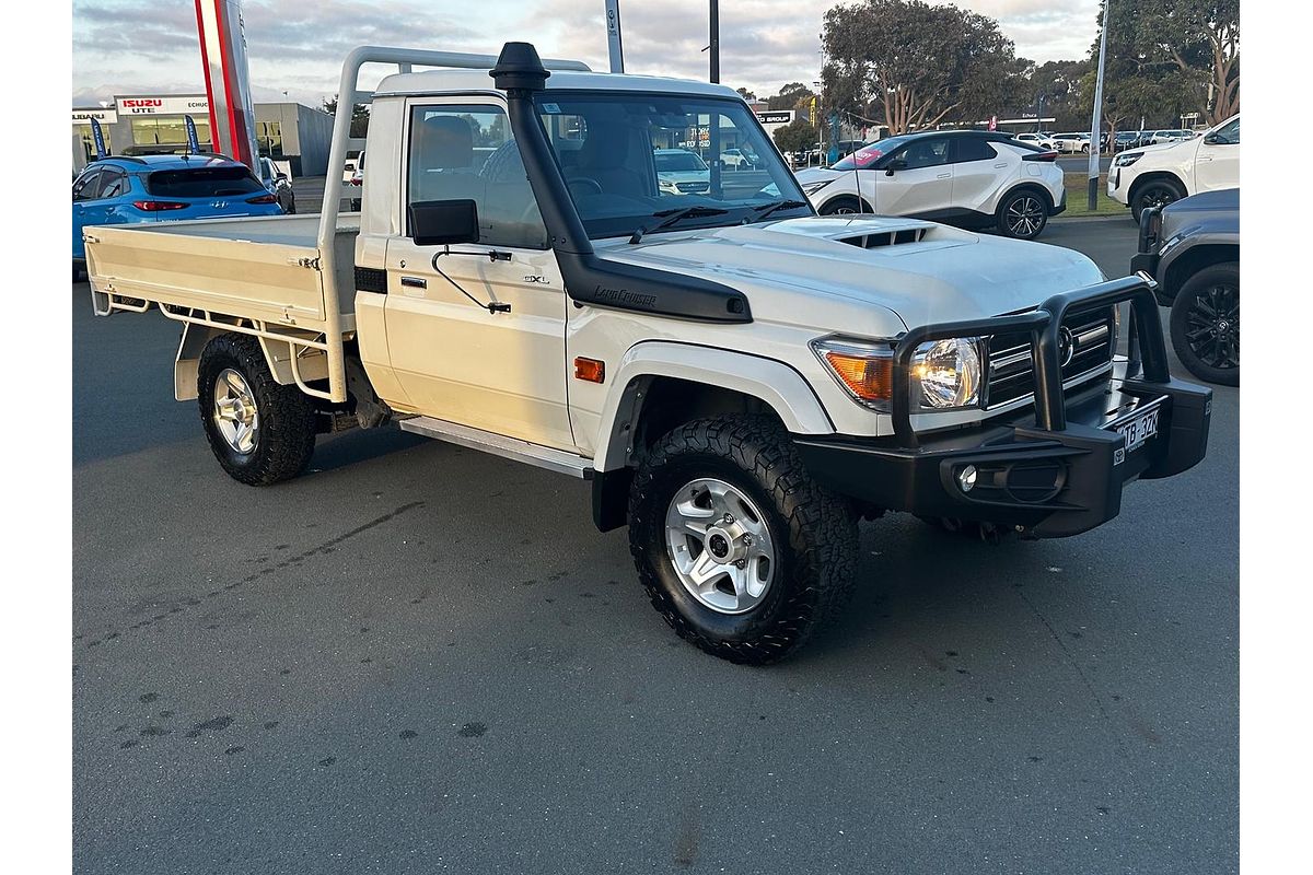 2022 Toyota LC Military LC Military GXL 4.5L T Diesel Manual Single C/Chassis VDJ79R 4X4