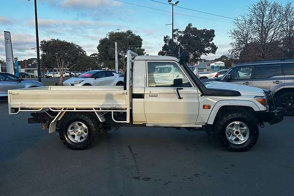 2022 Toyota LC Military LC Military GXL 4.5L T Diesel Manual Single C/Chassis VDJ79R 4X4