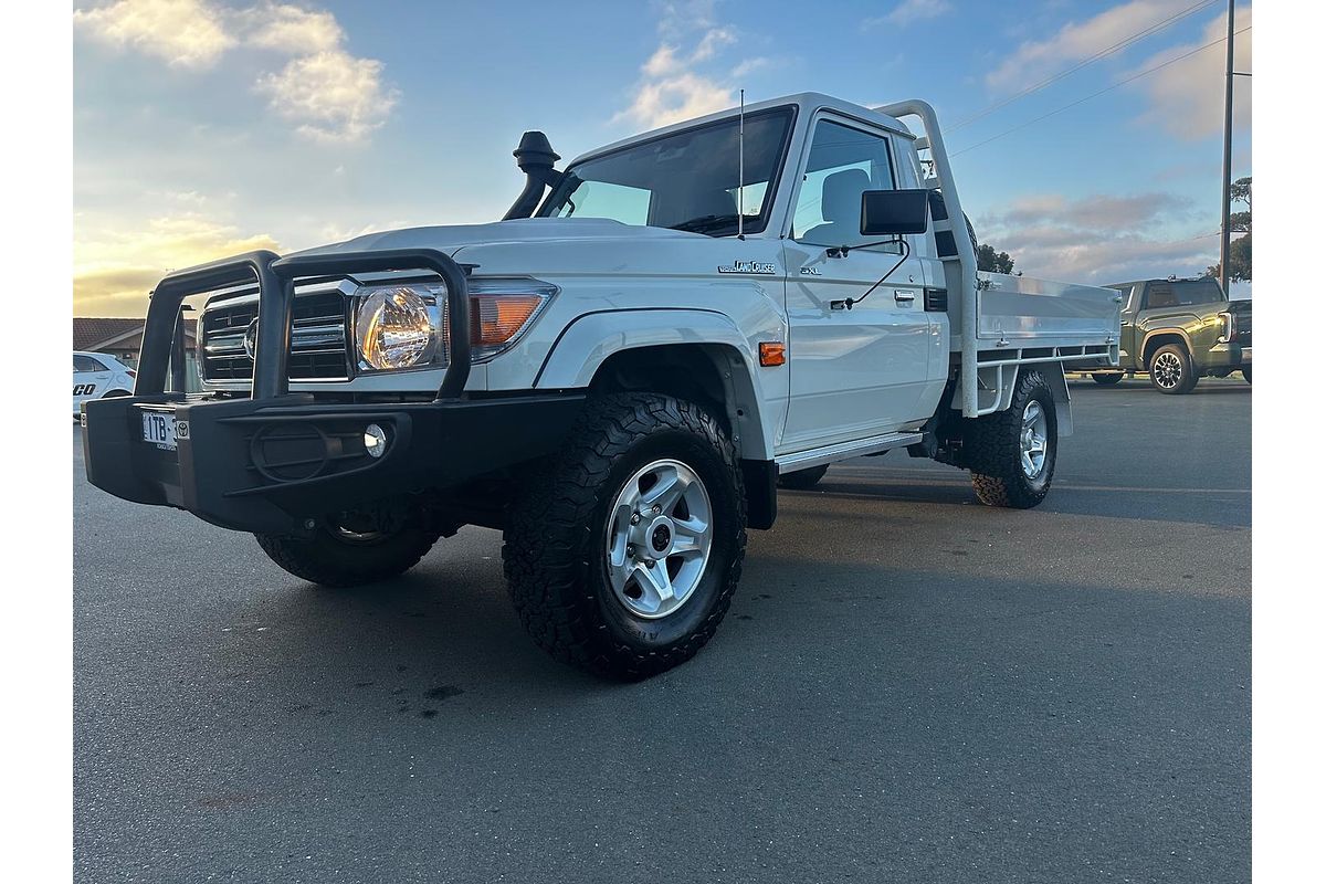 2022 Toyota LC Military LC Military GXL 4.5L T Diesel Manual Single C/Chassis VDJ79R 4X4
