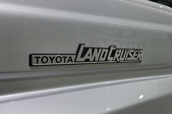 2024 Toyota LC Military LC Military Workmate 4.5L T Diesel Manual Dual Cab Chassis VDJL79R 4X4