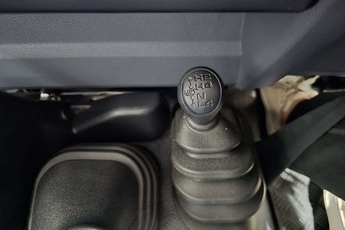 2024 Toyota LC Military LC Military Workmate 4.5L T Diesel Manual Dual Cab Chassis VDJL79R 4X4