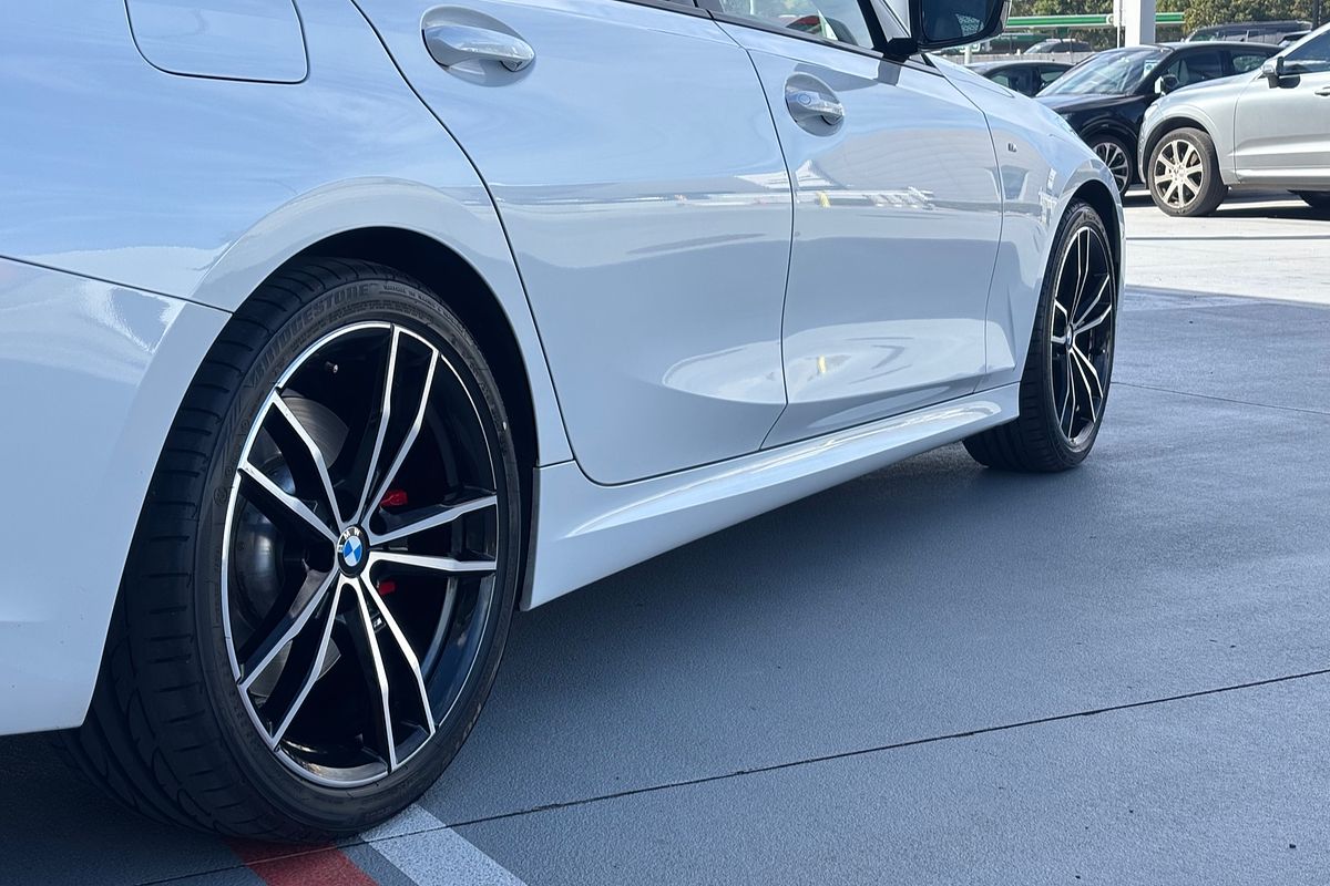 2021 BMW 3 Series 330i M Sport G21
