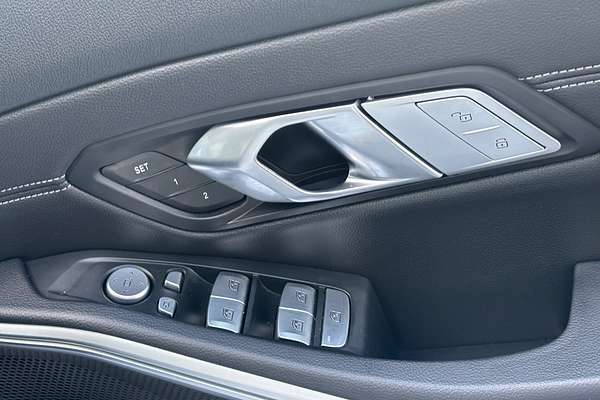 2021 BMW 3 Series 330i M Sport G21